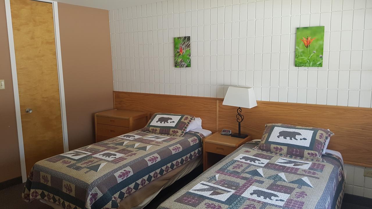 Pinawa Motel 外观 照片