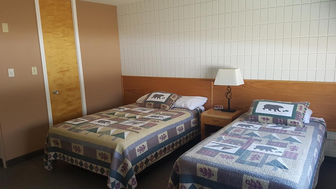 Pinawa Motel 外观 照片