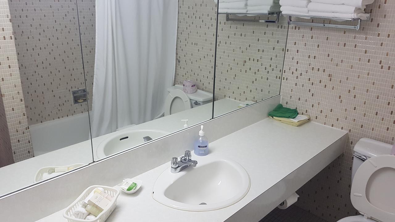 Pinawa Motel 外观 照片